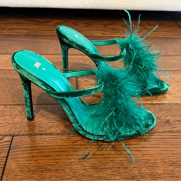 ZARA Feathered Velvet Heeled Sandals Size 38 Blogger Favorite 2022 Stilettos - Picture 6 of 11